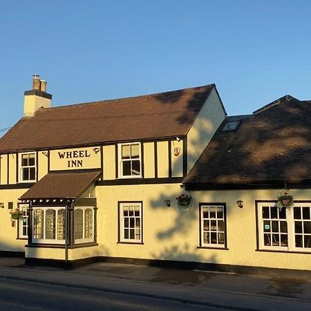 The New Wheel Inn Lymington Exterior foto