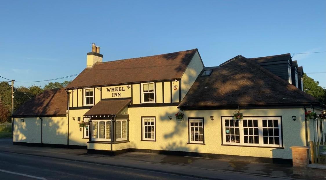 The New Wheel Inn Lymington Exterior foto